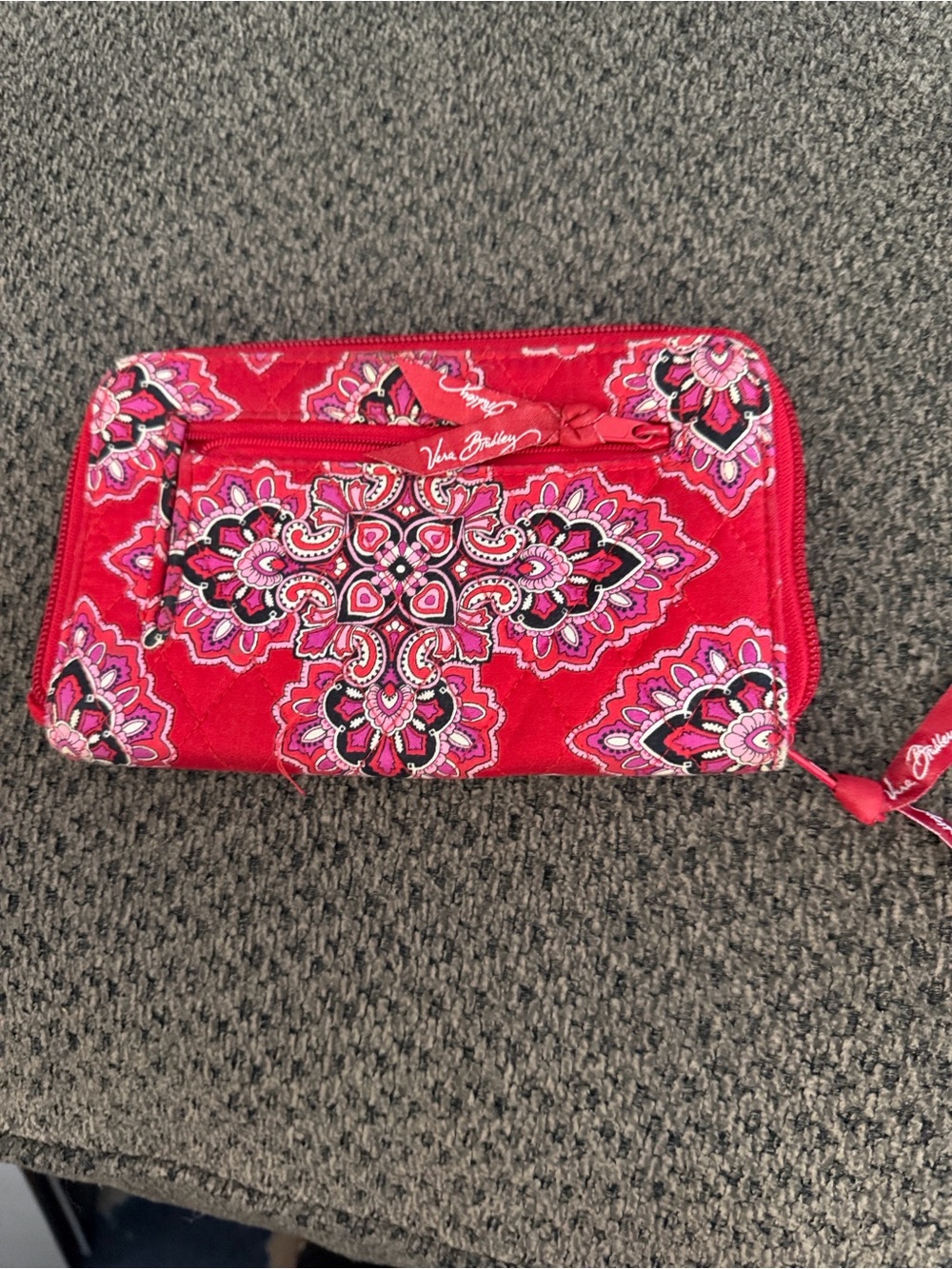 Vera Bradley frankly Scarlett  Red Quilted Wristlet Wallet  Paisley